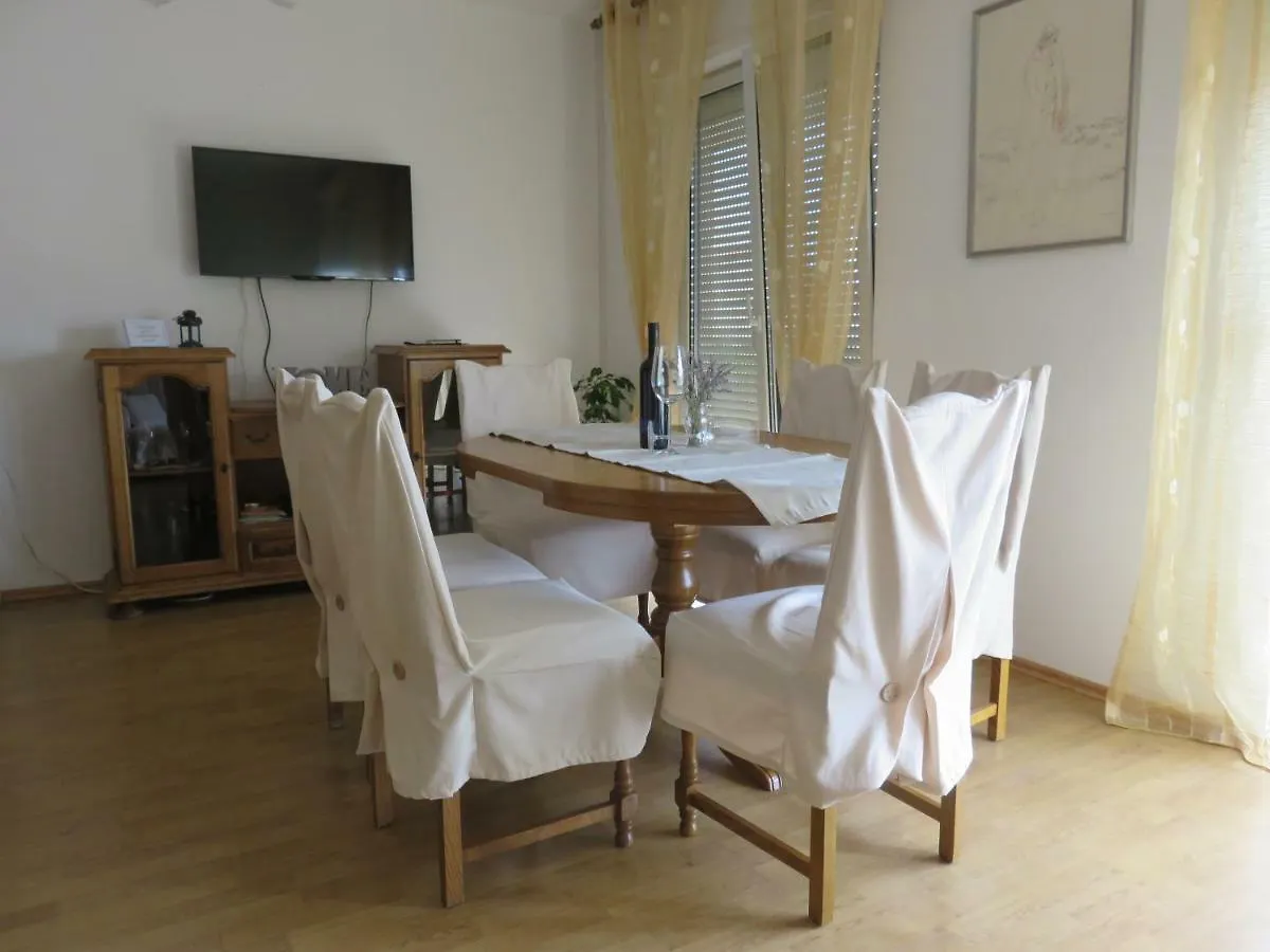 Apartments Casper  Novi Vinodolski