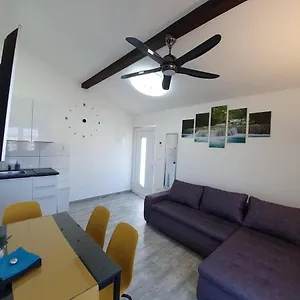 https://apartmani-callista.hotelinzadar.com
