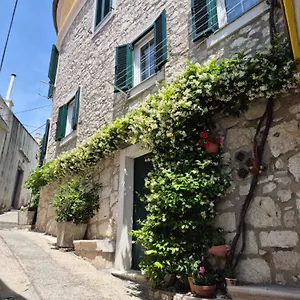 Amra Apartman